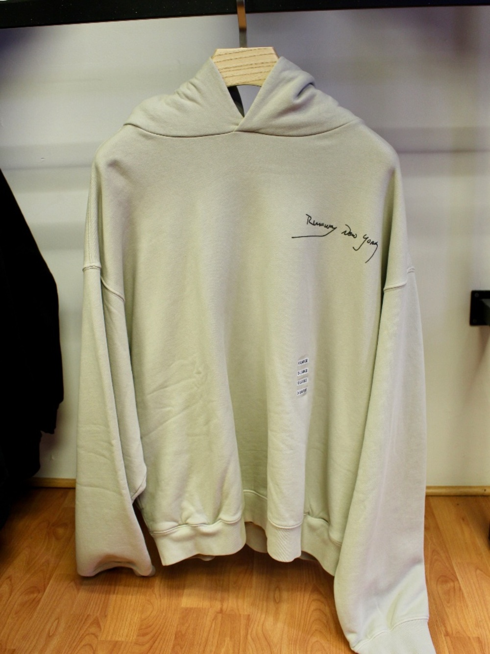 Runaway New York Hoodie - Beige, X-Large